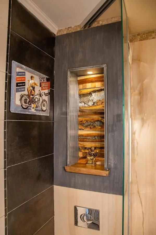 Art Luxury Apartment بورغاس 0*,